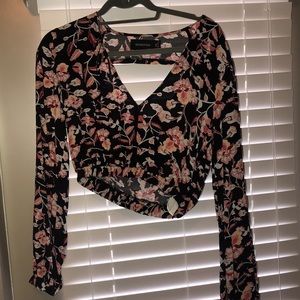 Long sleeve cropped flower shirt